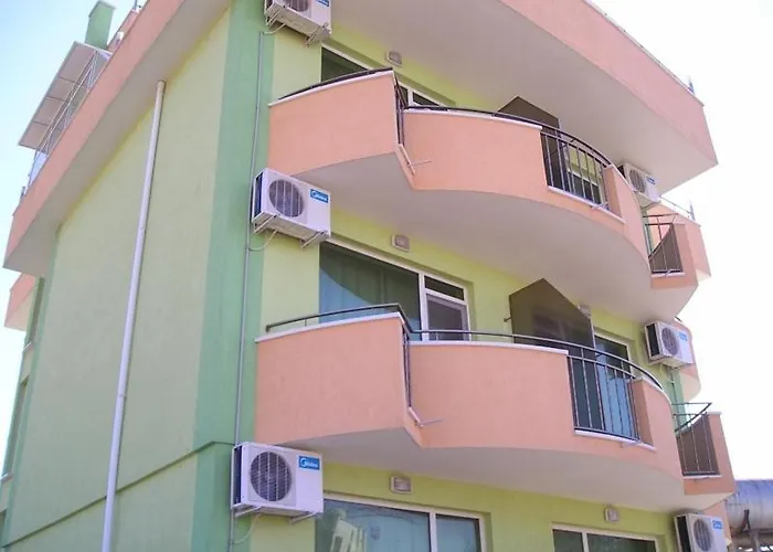 Anelia Family מלון