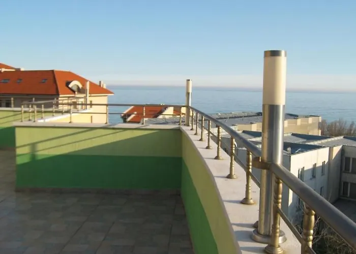 מלון Anelia Family 3*