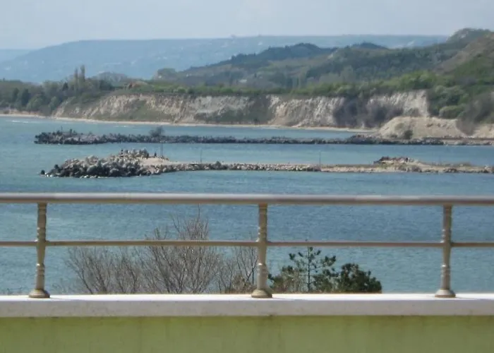 מלון Anelia Family קברנה