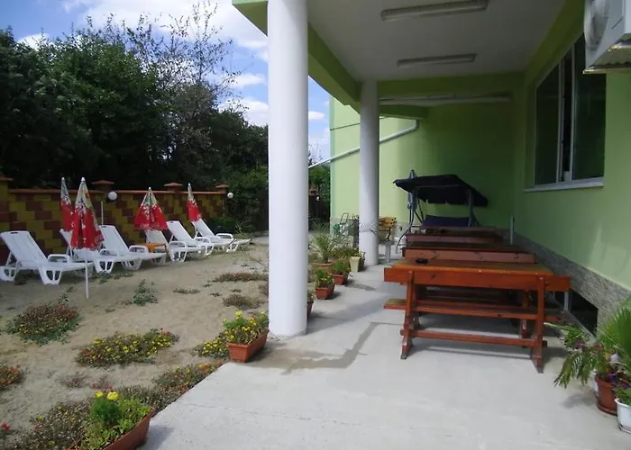 Anelia Family מלון 3*