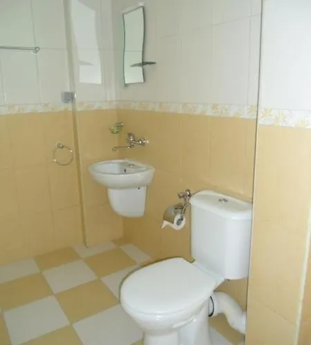 מלון Anelia Family קברנה