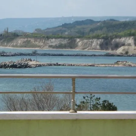 호텔 Anelia Family 카바르나